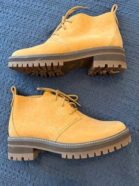 Timberland Women’s Boots in Tan Suede